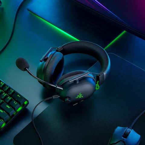 Razer BlackShark V2 Gaming Headset: THX 7.1 Spatial Surround Classic Black