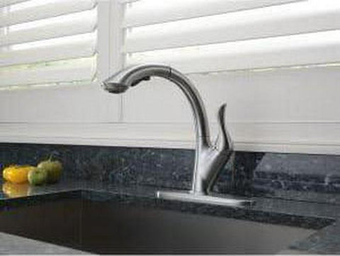 Delta Faucet Linden Single-Handle Kitchen Sink Faucet with Pull Out Sprayer, Chrome 4153-DST, 12.38 x 5.00 x 12.38 inches