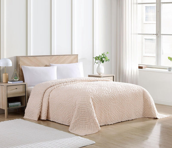 Beatrice Home Fashions Wedding Ring Chenille Bedspread, Full, Blush Bedding