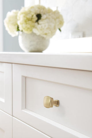 Amerock Stature 1-1/4 in (32 mm) Length Golden Champagne Cabinet Knob - 10 Pack